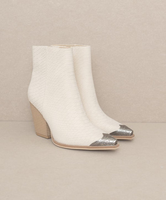 OASIS SOCIETY Zion - Bootie with Etched Metal Toe