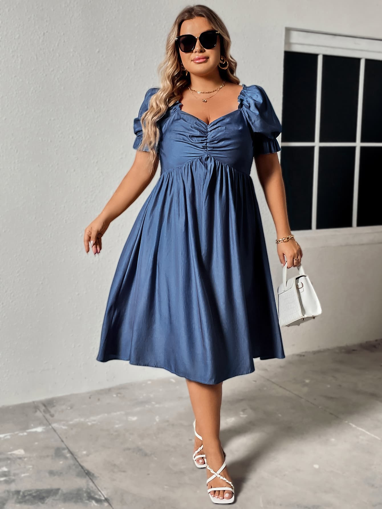 Curve Ruched Sweetheart Neck Dress