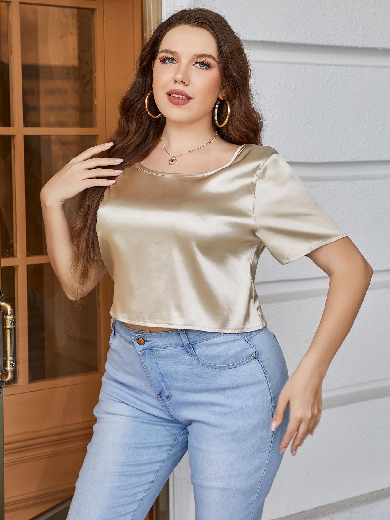 Plus Size  Short Sleeve Tie Back Blouse